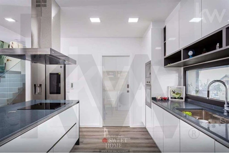 Moradia T6 para Arrendamento em Amora Foto 15