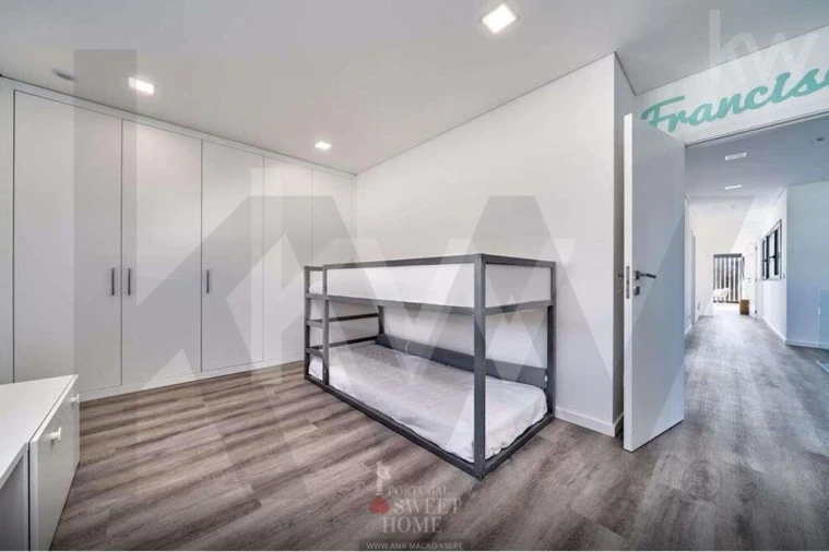 Moradia T6 para Arrendamento em Amora Foto 39