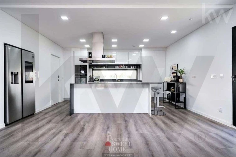 Moradia T6 para Arrendamento em Amora Foto 13