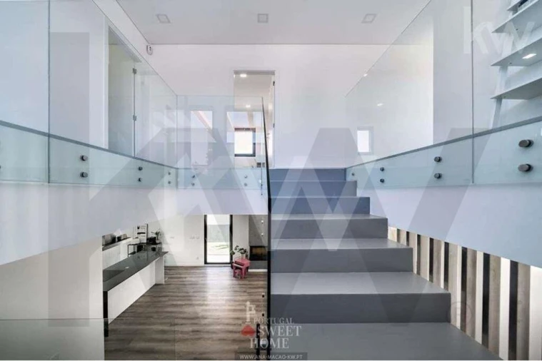 Moradia T6 para Arrendamento em Amora Foto 24