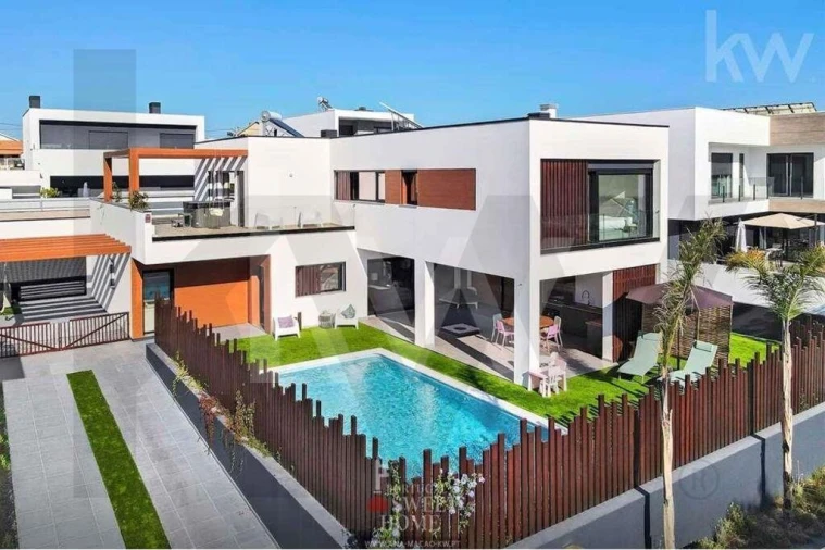 Moradia T6 para Arrendamento em Amora Foto 51