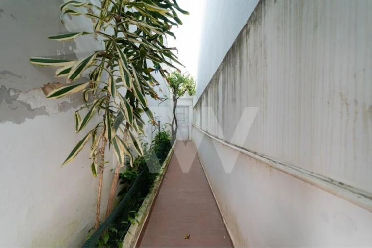 Moradia T5 para Venda em Vila Real de Santo Antonio Foto 38