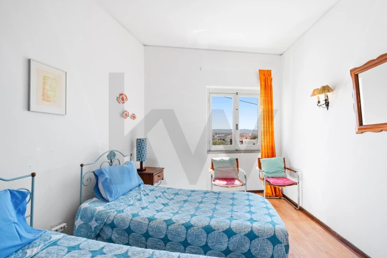 Moradia T4 para Venda em São Martinho do Porto Foto 8