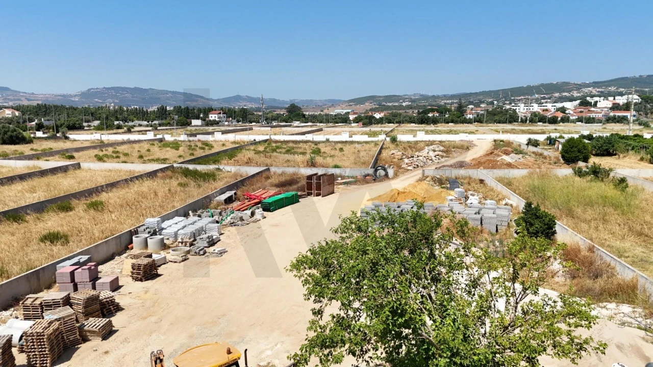 Terreno para Venda em Santo Antão e São Julião do Tojal Foto 12