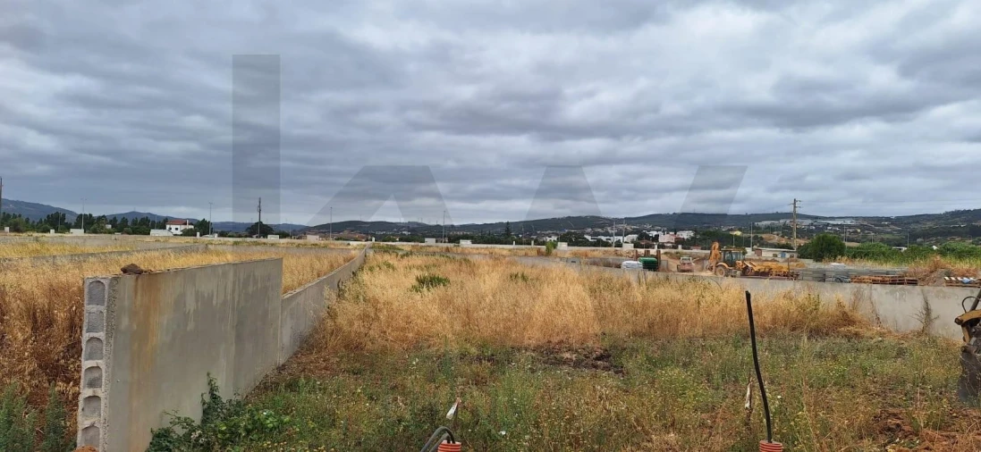 Terreno para Venda em Santo Antão e São Julião do Tojal Foto 5