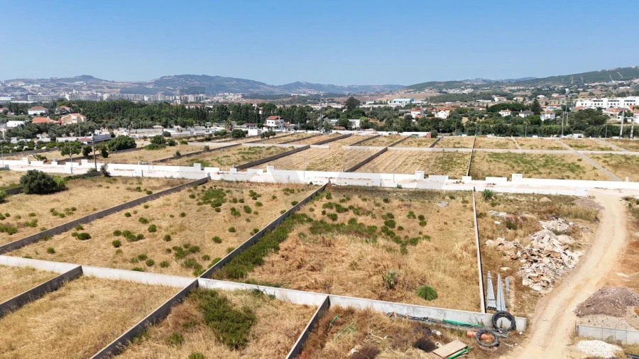 Terreno para Venda em Santo Antão e São Julião do Tojal Foto 8