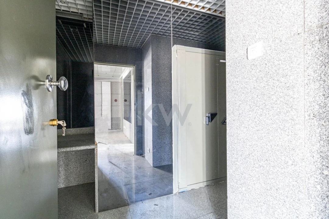 Prédio para Venda em Pena, Quintã e Vila Cova Foto 9