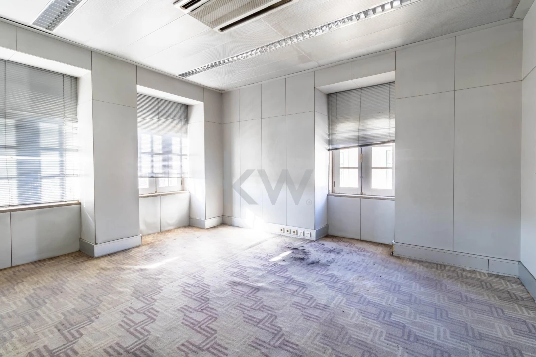 Prédio para Venda em Pena, Quintã e Vila Cova Foto 32