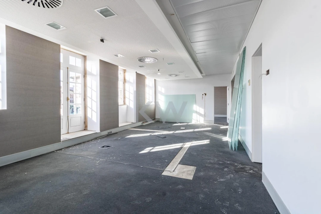 Prédio para Venda em Pena, Quintã e Vila Cova Foto 37