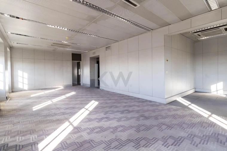 Prédio para Venda em Pena, Quintã e Vila Cova Foto 34