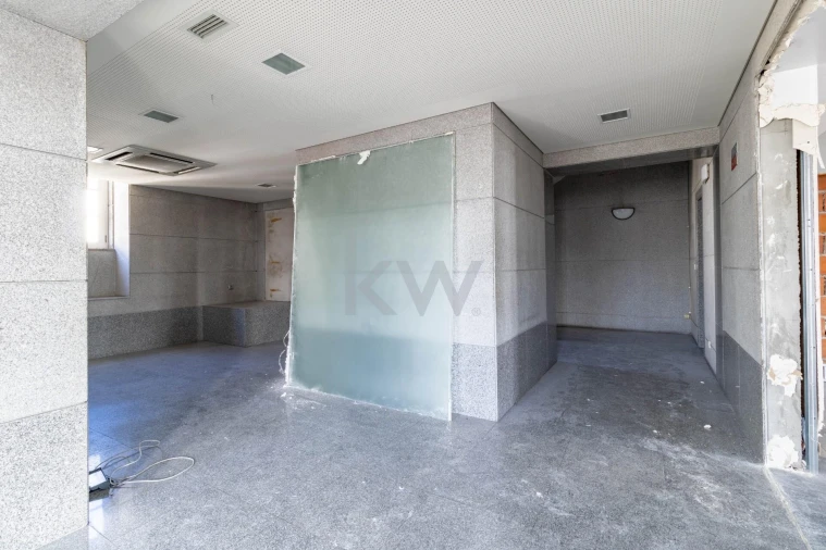 Prédio para Venda em Pena, Quintã e Vila Cova Foto 15