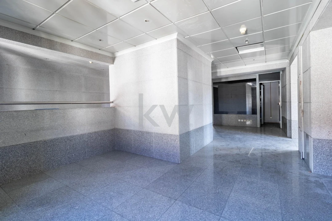 Prédio para Venda em Pena, Quintã e Vila Cova Foto 6