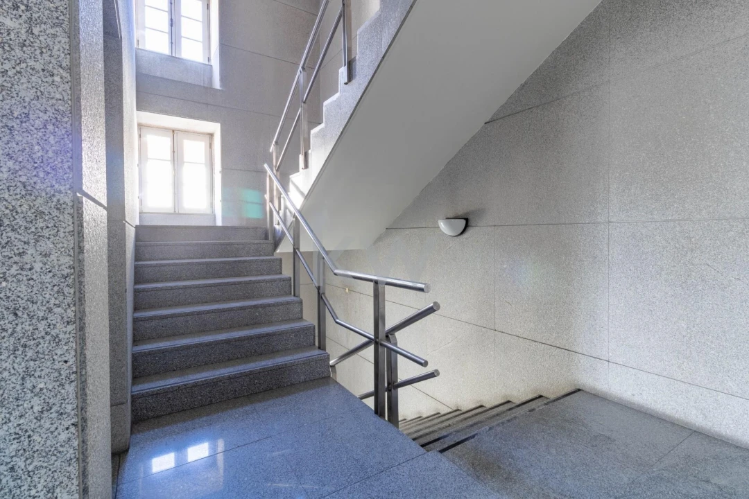 Prédio para Venda em Pena, Quintã e Vila Cova Foto 12