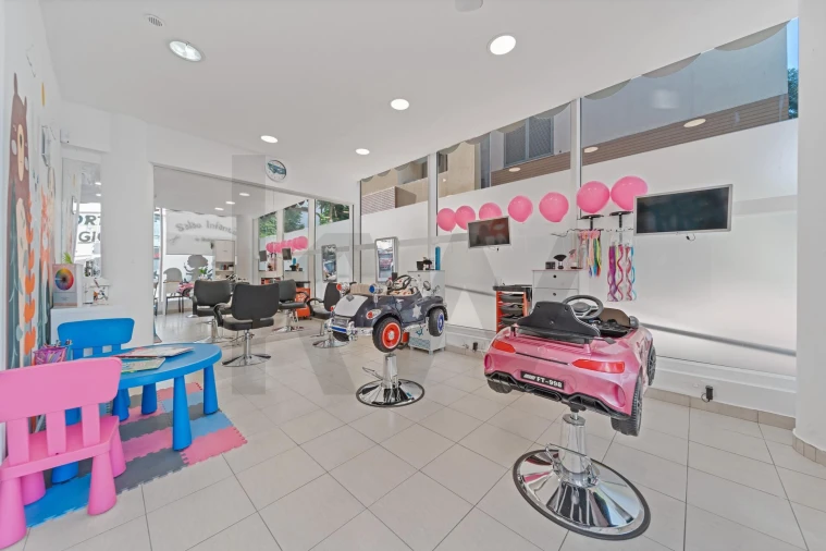 Loja para Trespasse em São Martinho Foto 3