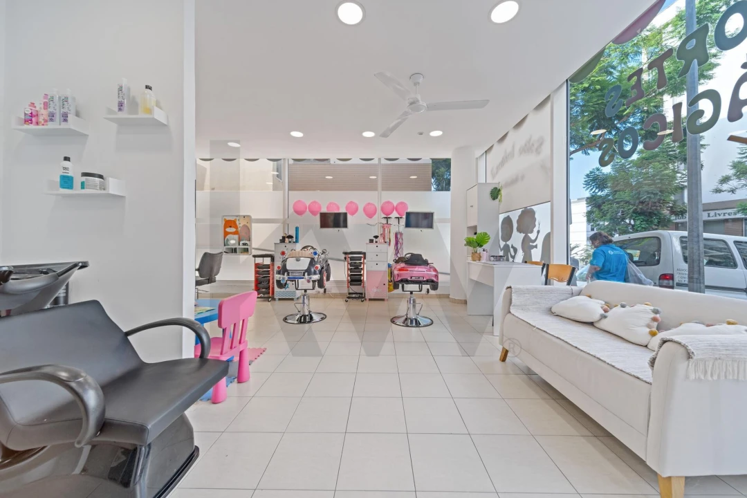 Loja para Trespasse em São Martinho Foto 2