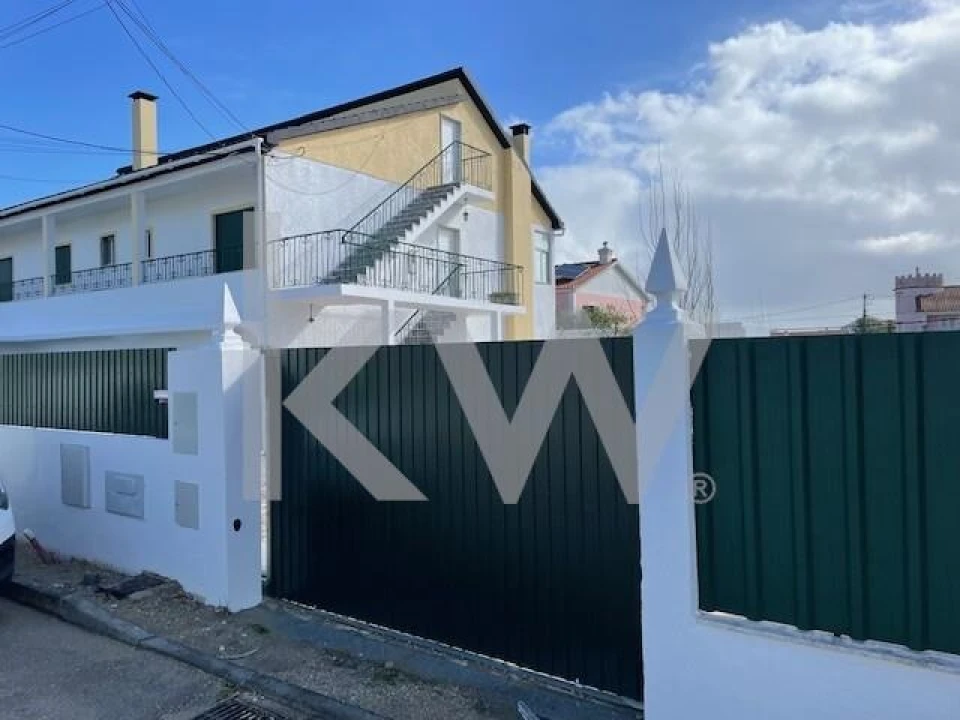 Apartamento T4 para Venda em Fernao Ferro Foto 7