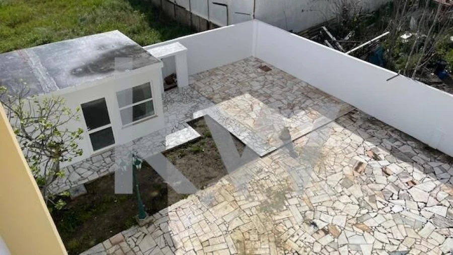 Apartamento T4 para Venda em Fernao Ferro