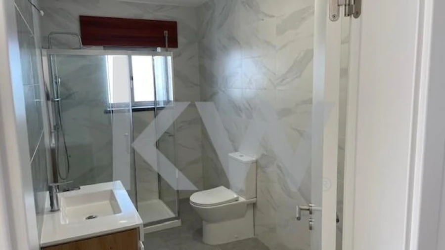 Apartamento T4 para Venda em Fernao Ferro Foto 12