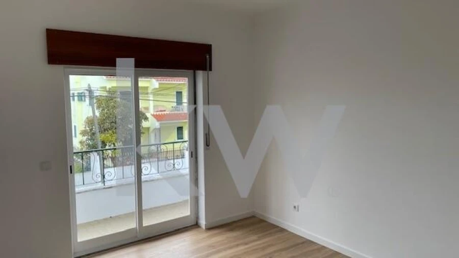 Apartamento T4 para Venda em Fernao Ferro Foto 10