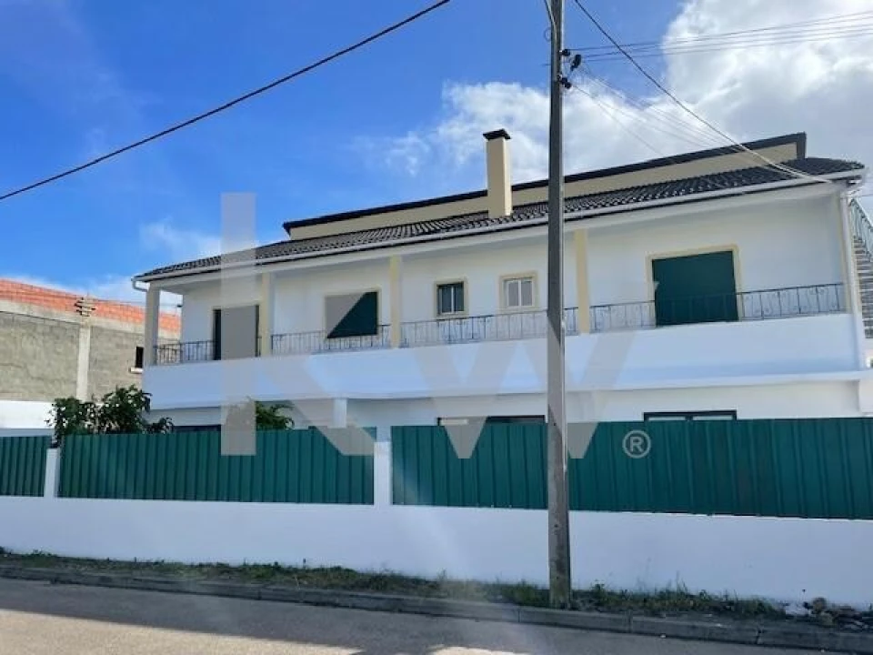 Apartamento T4 para Venda em Fernao Ferro Foto 6