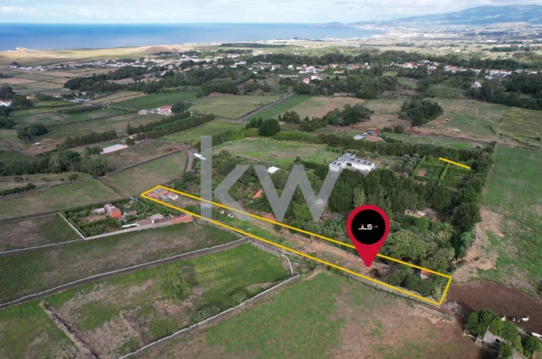 Moradia T3 para Venda em Fenais da Luz Foto 8