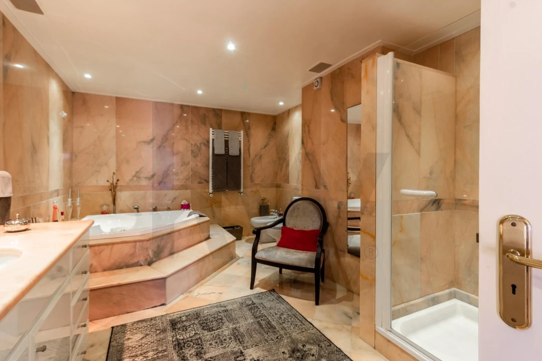 Apartamento T6 para Venda em São Domingos de Benfica Foto 33