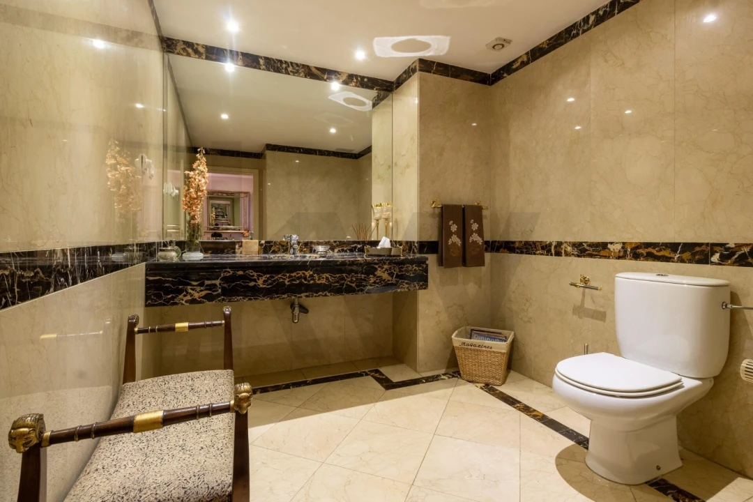 Apartamento T6 para Venda em São Domingos de Benfica Foto 26