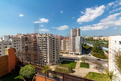 Apartamento T6 para Venda em São Domingos de Benfica