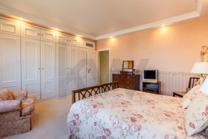 Apartamento T6 para Venda em São Domingos de Benfica
