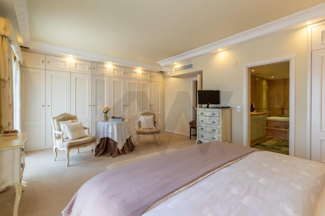 Apartamento T6 para Venda em São Domingos de Benfica Foto 32