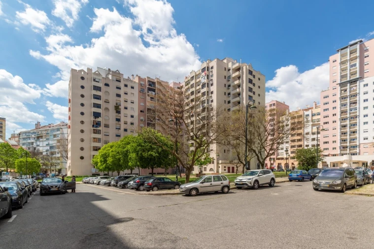 Apartamento T6 para Venda em São Domingos de Benfica Foto 53