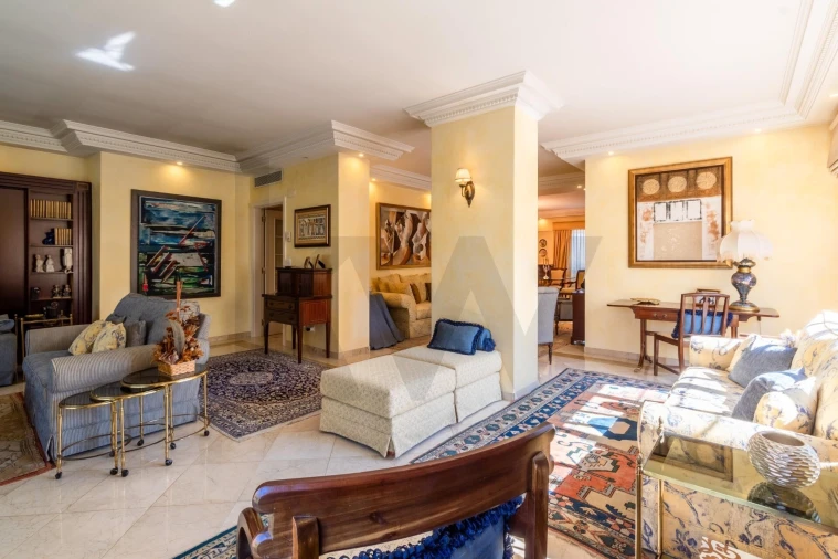 Apartamento T6 para Venda em São Domingos de Benfica Foto 17