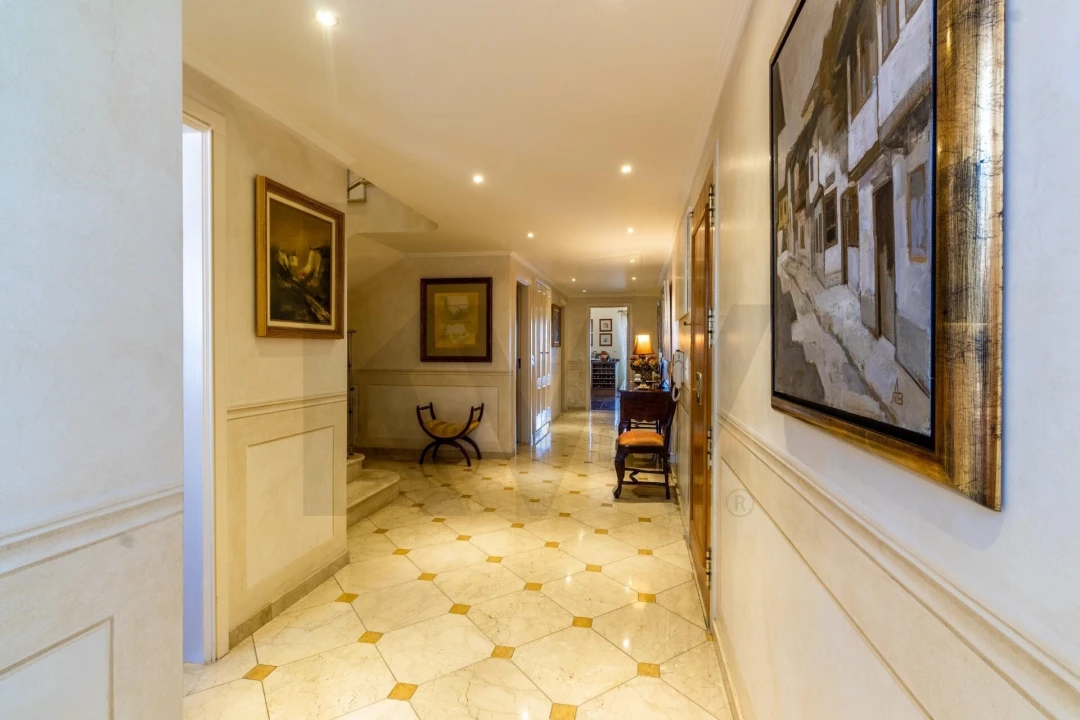 Apartamento T6 para Venda em São Domingos de Benfica Foto 28