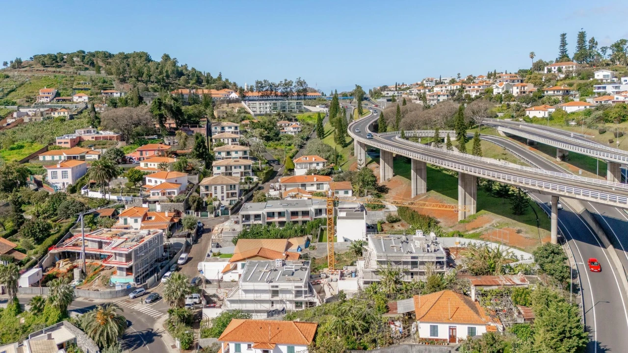 Apartamento T3 para Venda em São Martinho Foto 3