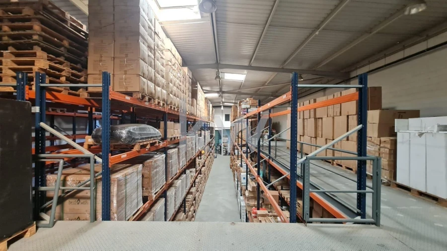 Armazém para Venda em Alverca do Ribatejo e Sobralinho Foto 3