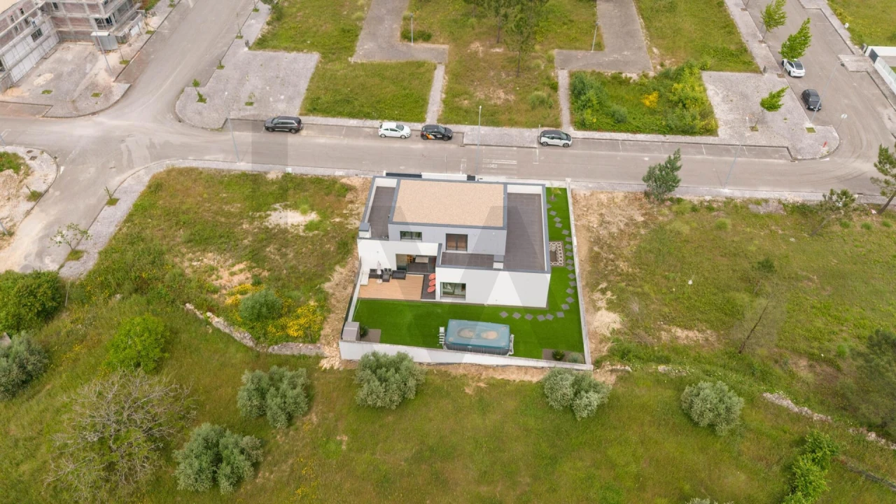 Moradia T5 para Venda em Ançã Foto 49