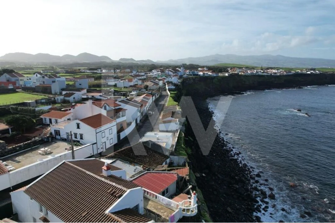 Moradia T2 para Venda em Calhetas Foto 8