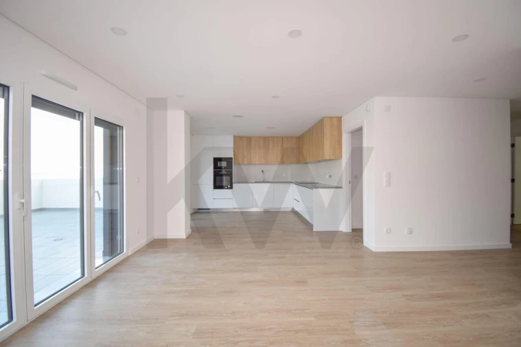 Apartamento T3 para Arrendamento em Ramada e Caneças Foto 3