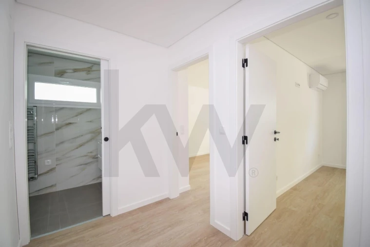 Apartamento T3 para Arrendamento em Ramada e Caneças Foto 8