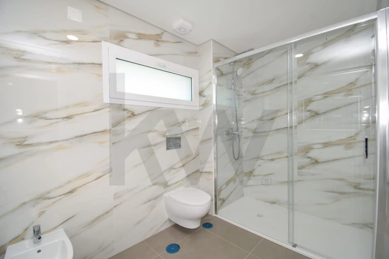 Apartamento T3 para Arrendamento em Ramada e Caneças Foto 9