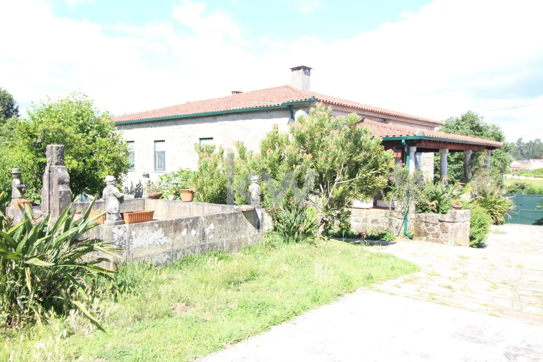 Quinta T3 para Venda em Santa Comba Foto 1