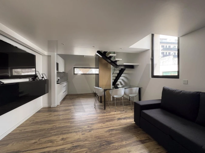 Negócio para Venda em Leiria, Pousos, Barreira e Cortes Foto 21