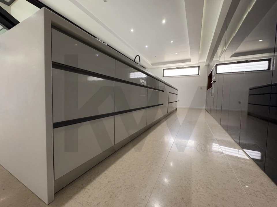 Negócio para Venda em Leiria, Pousos, Barreira e Cortes Foto 8