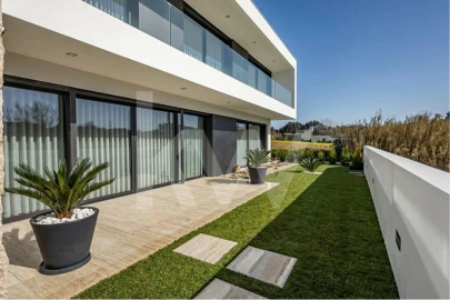 Moradia T4 para Venda em São Felix da Marinha