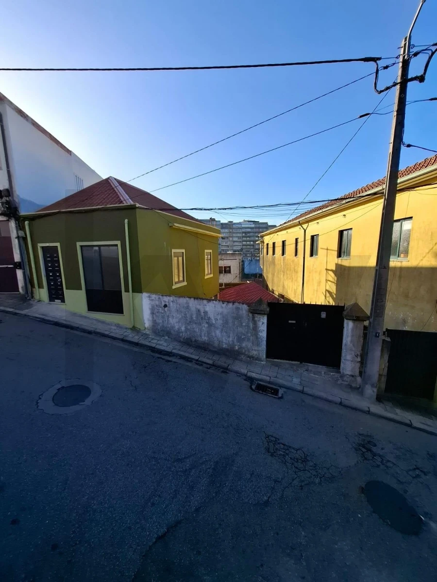 Prédio para Venda em Mafamude e Vilar do Paraíso Foto 10