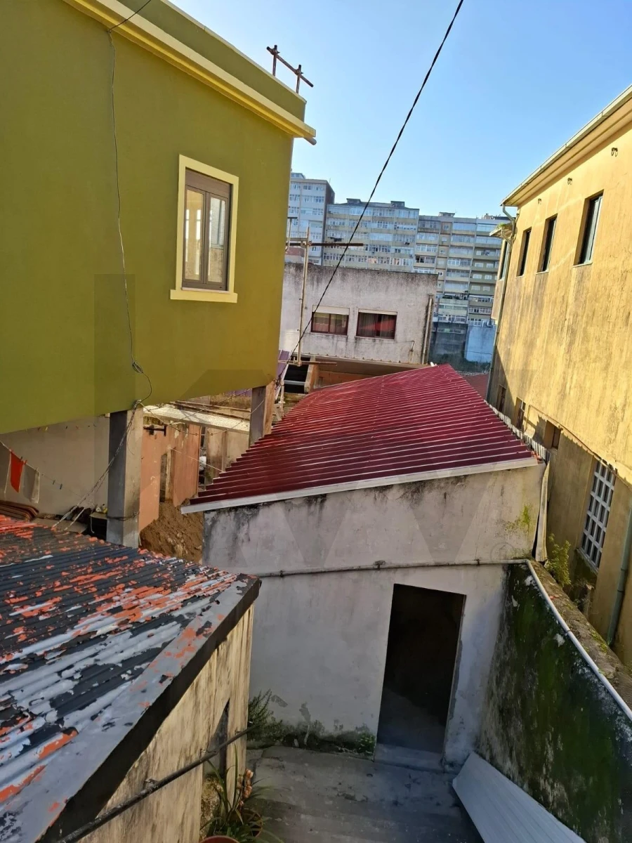 Prédio para Venda em Mafamude e Vilar do Paraíso Foto 4