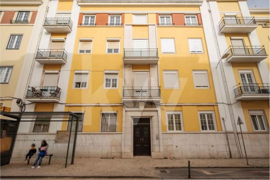 Apartamento T4 para Arrendamento em Campo de Ourique Foto 4