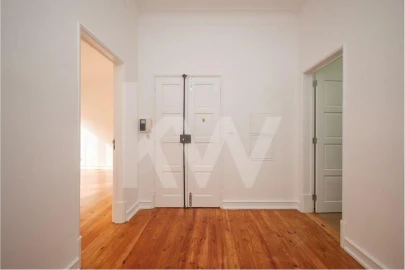 Apartamento T4 para Arrendamento em Campo de Ourique