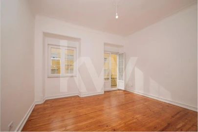 Apartamento T4 para Arrendamento em Campo de Ourique