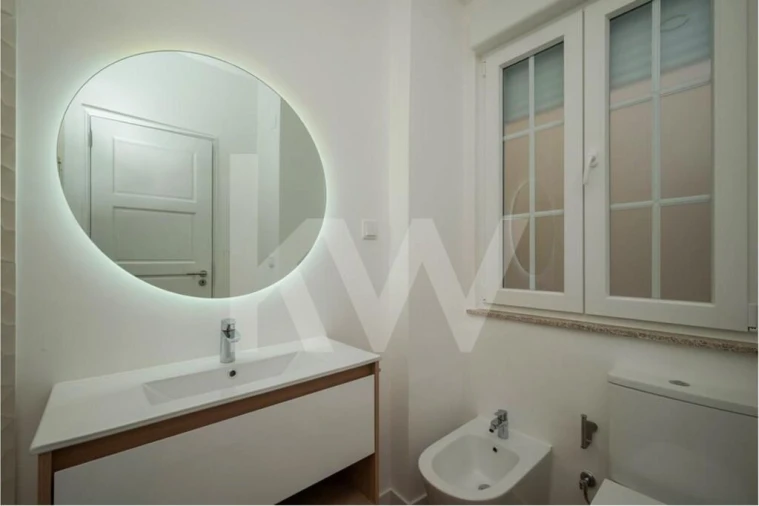 Apartamento T4 para Arrendamento em Campo de Ourique Foto 19